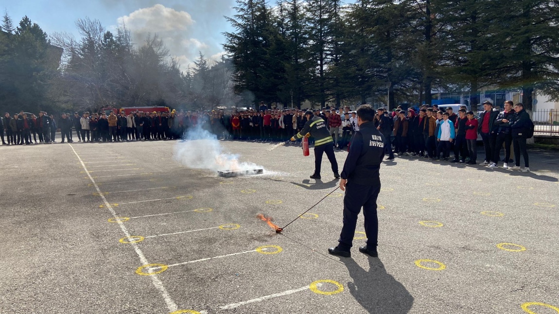 Okulumuzda Yangın Söndürme Tatbikatı Yapıldı